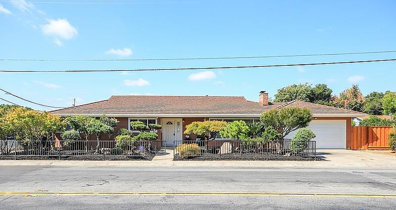 1st image of 11711 Francis Dr