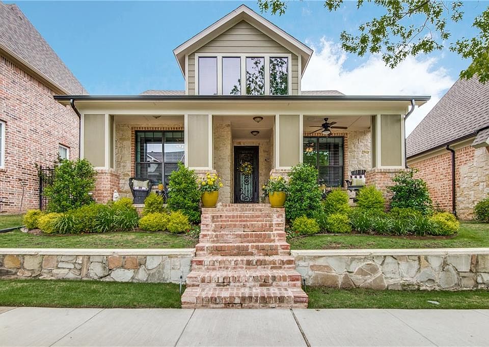 1st image of 821 Chapel Hill Ln