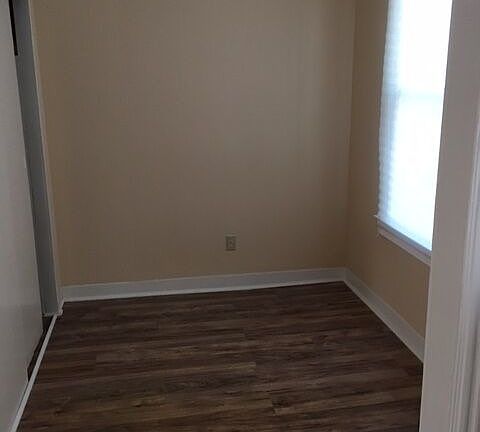 4th image of 141 Sunset Ave #2