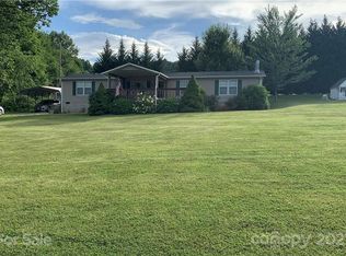 3 Jonquil Ln, Candler, NC 28715