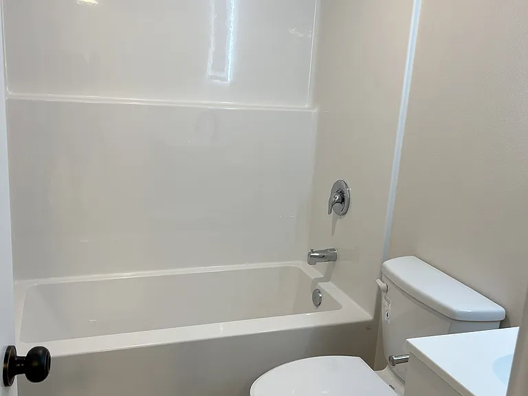 Unit 9 bathroom