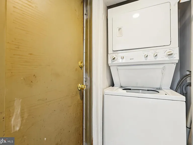 226 Rhode Island Ave NW — Photo 39