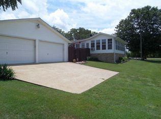 8 Good Hope Rd, Lawrenceburg, TN 38464