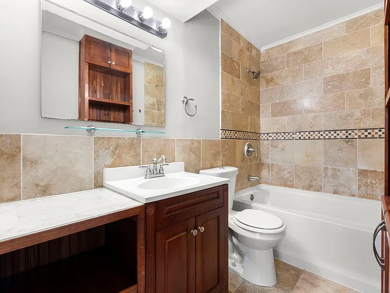 2750 Holly Hall St #901 — Photo 23