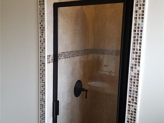 5th image of 3808 Teal Ave