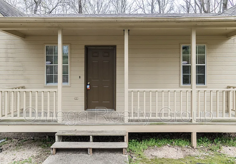 6770 Charles Dr — Photo 4