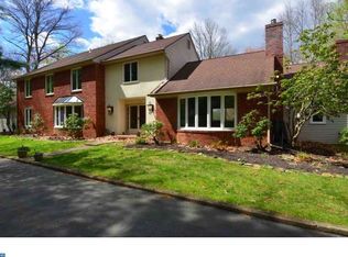 864 Briarwood Rd, Newtown Square, PA 19073