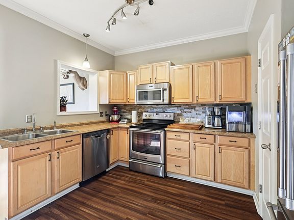 5th image of 2121 Highway 12 S Unit 109