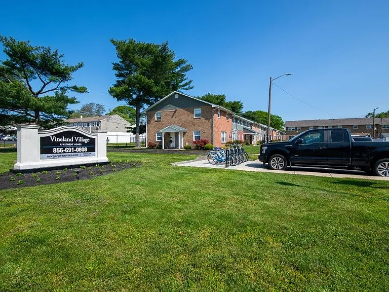 Vineland Village Apartment Homes — Photo 21
