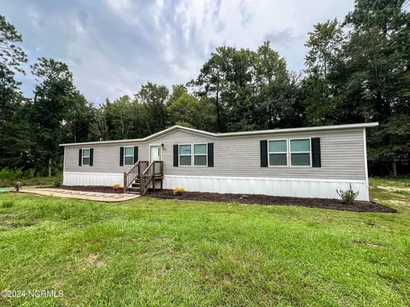 9102 Central Boulevard SE, Winnabow, NC 28479