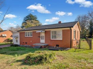 1411 Pearl St, Statesville, NC 28677