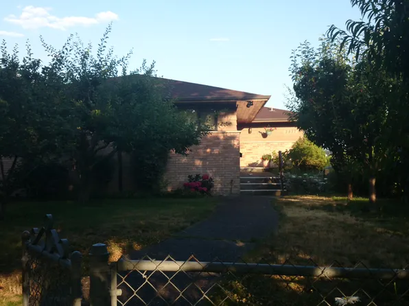 3437 12th Ave W, Seattle, WA 98119