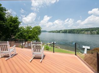 100 N Lake Shore Dr, Brookfield, CT 06804