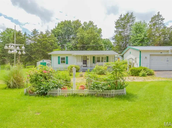 10231 Sandy Dr, Baldwin, IL 62217