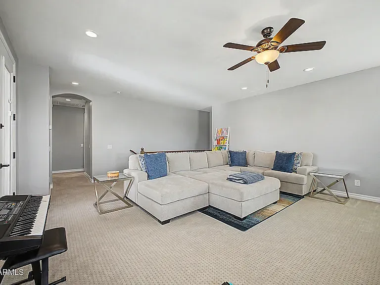 4 S Washington St — Photo 10