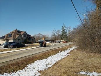 4th image of 18251 Springfield Ave