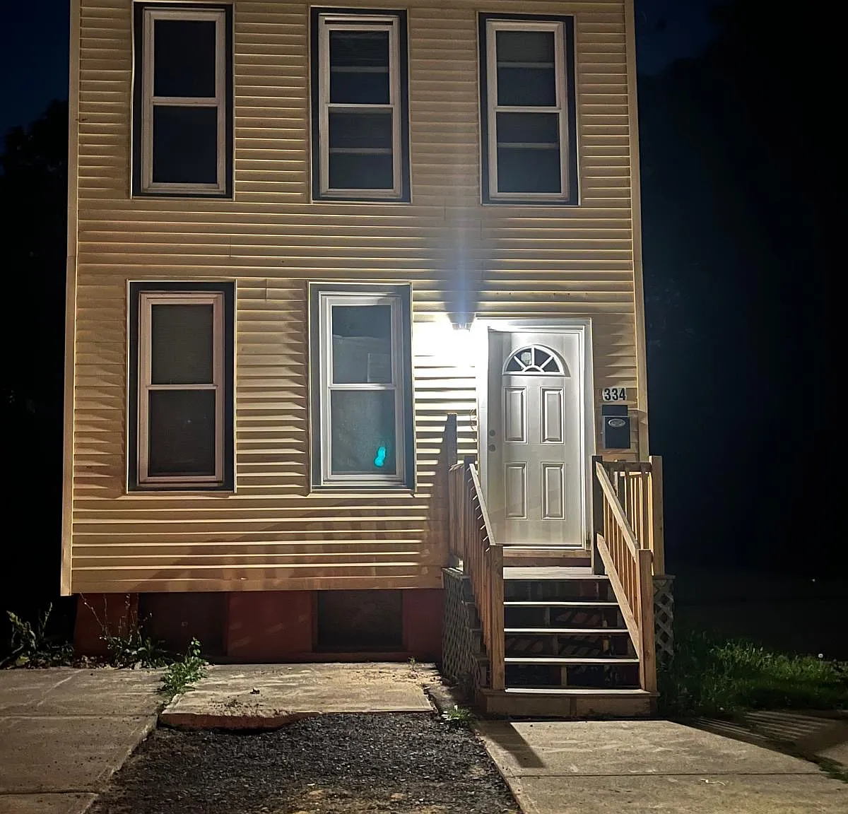 2 bed, $1,350 — Photo 1