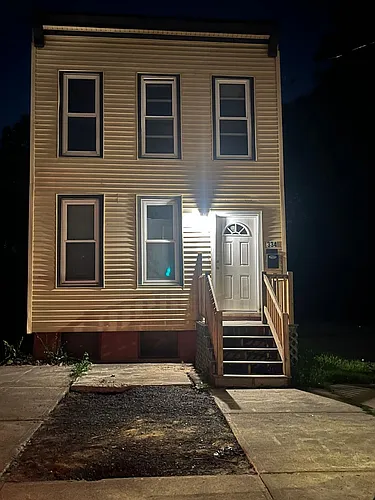 334 3rd St Photo 1