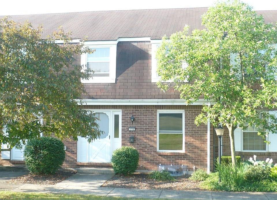 1st image of 120 Freedom Ct #120