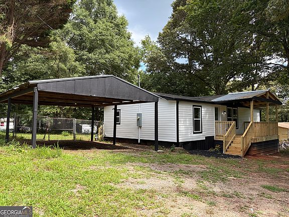 3rd image of 54 Pine Ln