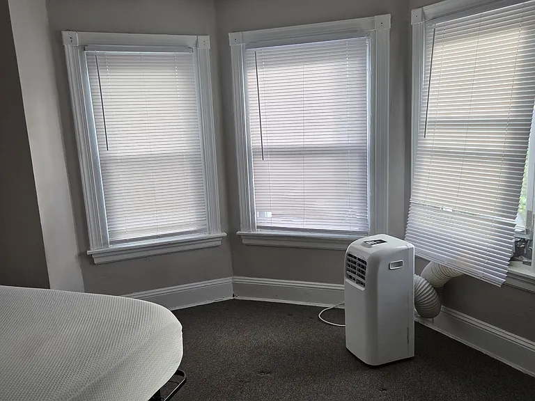 417 Jefferson Ave — Photo 3