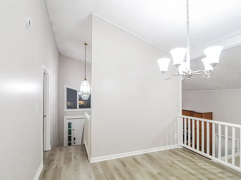 6875 Fielder Ct — Photo 11