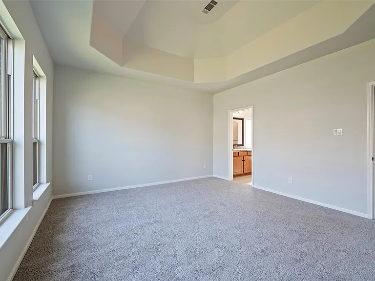 632 Kickapoo Ct — Photo 12