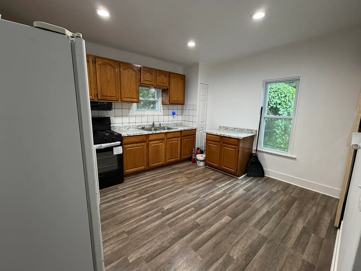 3 bed, 1232 sqft, $1,795 — Photo 2