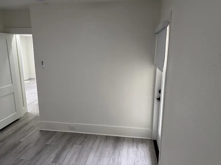 537 Sunset Blvd — Photo 18