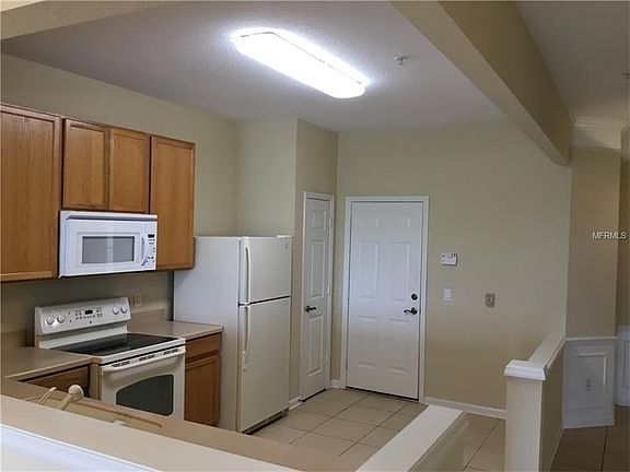 3rd image of 6342 Daysbrook Dr Unit 105