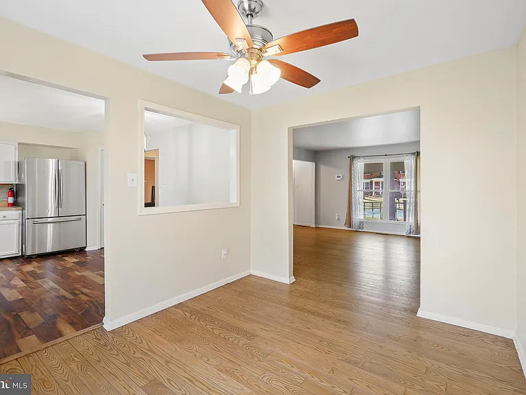 15957 Alameda Dr — Photo 9