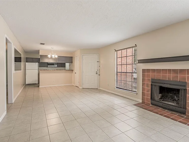 2401 Sycamore Ave #E3 — Photo 5