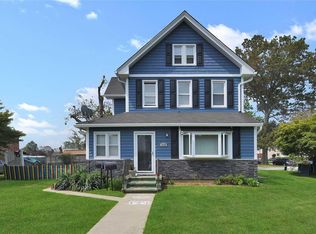 1250 Woodfield Rd UNIT 3, Rockville Centre, NY 11570