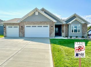 106 Stone Canyon Blvd, Foristell, MO 63348