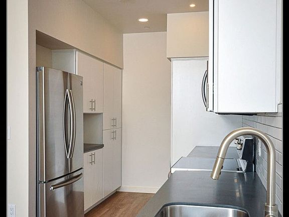 3rd image of 1574 Myers Ln #205