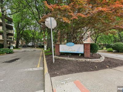 200 Grand Cove Way APT 2D, Edgewater, NJ, 07020