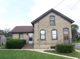 1802 S 10th St, Manitowoc, WI 54220