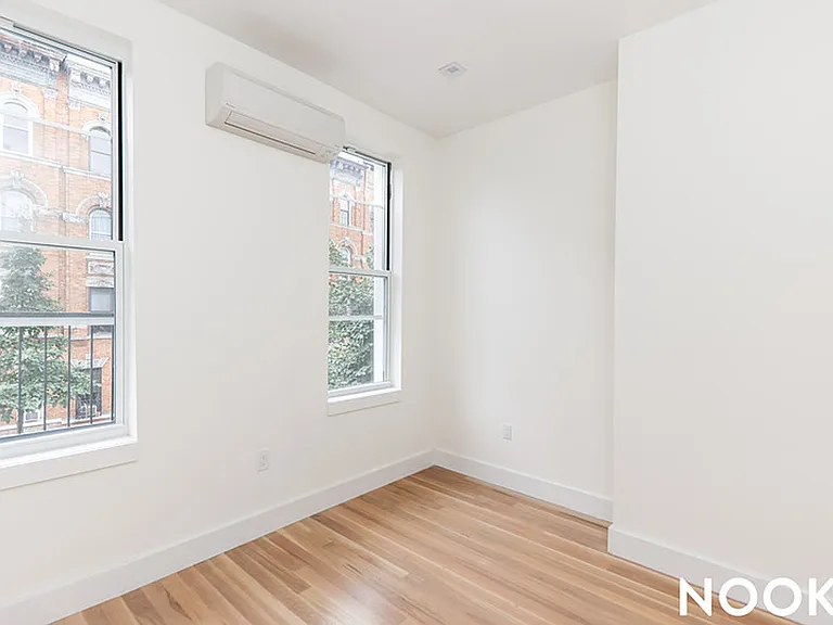 263 Stockholm St #2B — Photo 7