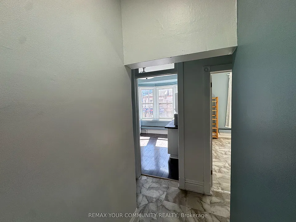 358 Main St W #3