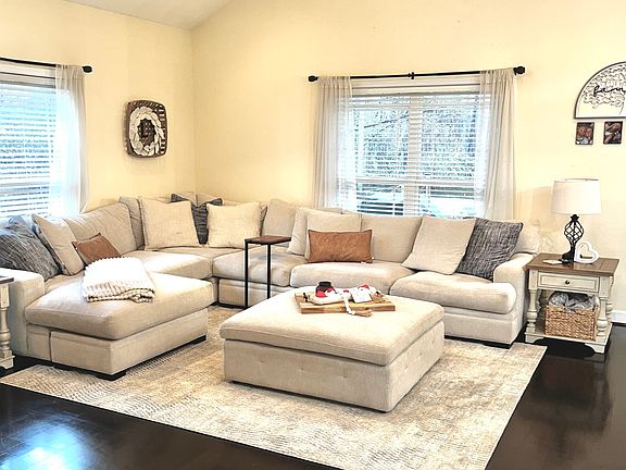 2nd image of 100 Easy St