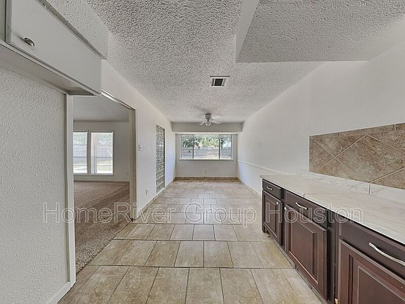 4th image of 22326 Coriander Dr