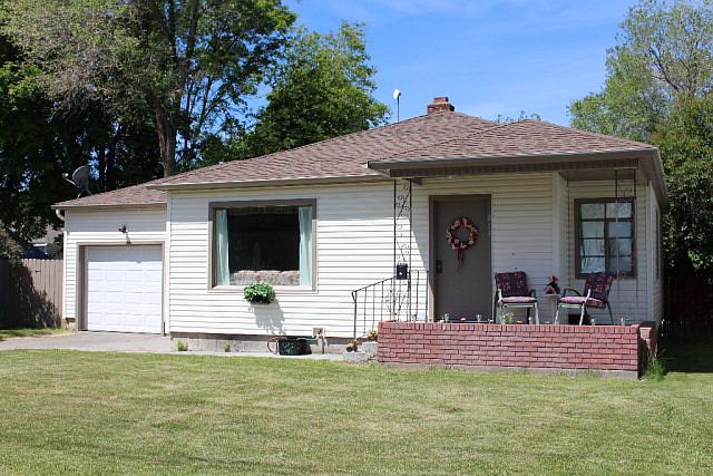 1st image of 811 Saturn Ave