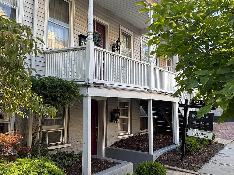 41 Dehart St #2 — Photo 4