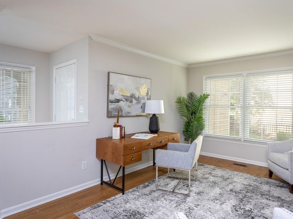 802 Wakehurst Dr, Cary, NC 27519