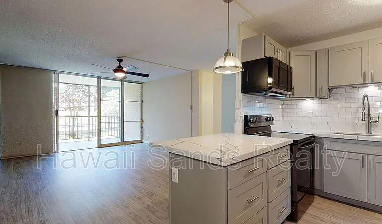 95-273 Waikalani Dr #D302 — Photo 4