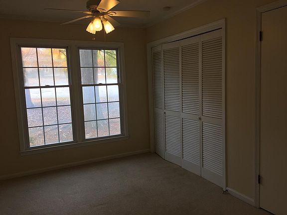 5th image of 10 Inglewood Dr