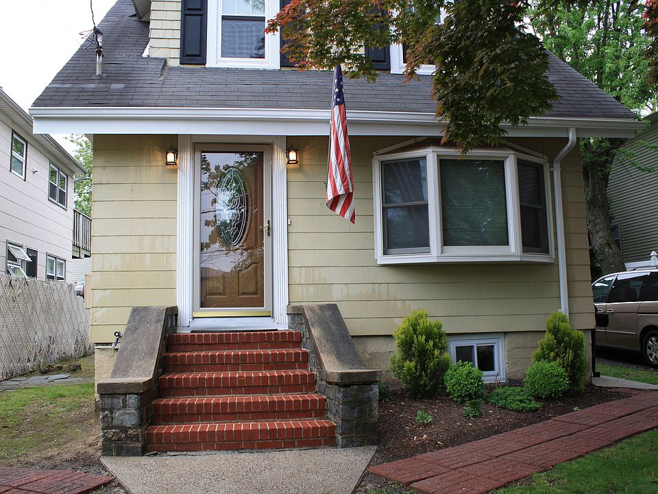 1st image of 92 Hopkins Ave