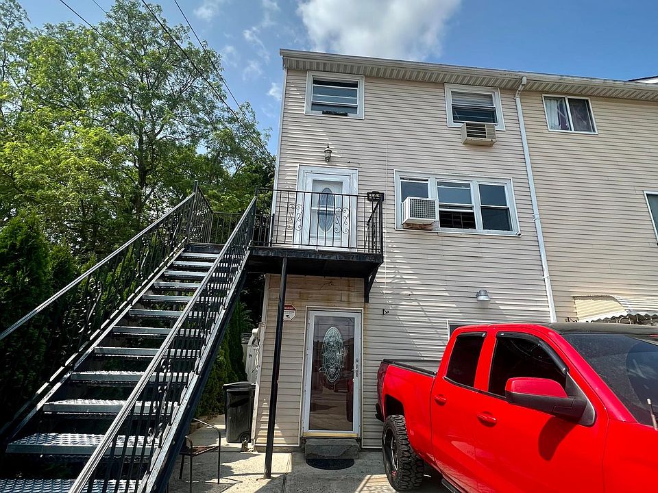 1st image of 101 Clark Ln Floor 2