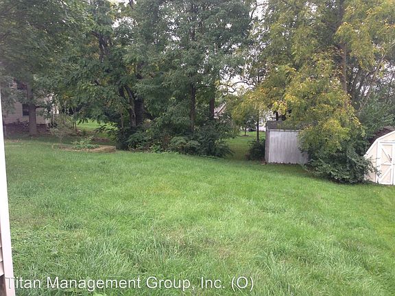3rd image of 930 Holloway Dr