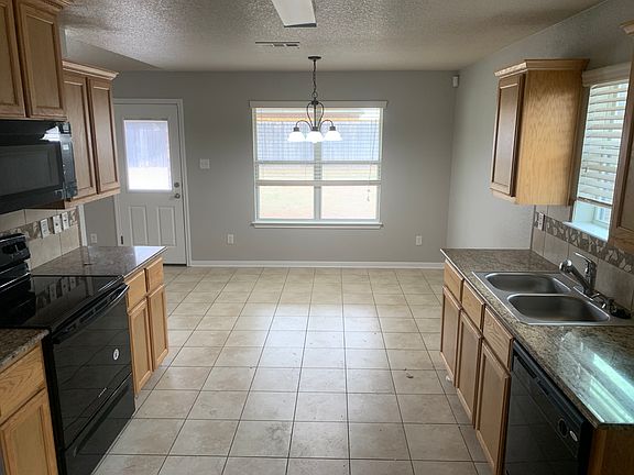 4th image of 6512 Alvin Dr